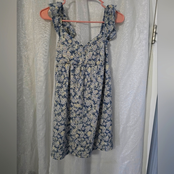 Floral Blue and White Sleeveless Dress - Picture 1 of 3
